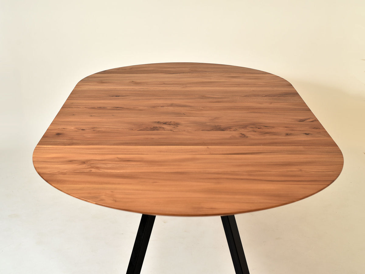 Tisch Panyo, Rüster, D 120 cm - Besonderes Holz, guter Preis