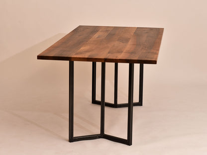 Tisch Plano, Nussbaum, 180/88 cm