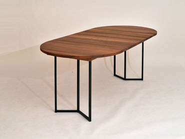 Tisch Orbis, am. Nussbaum, Kleiner Tisch, große Verlängerung, kleiner Preis