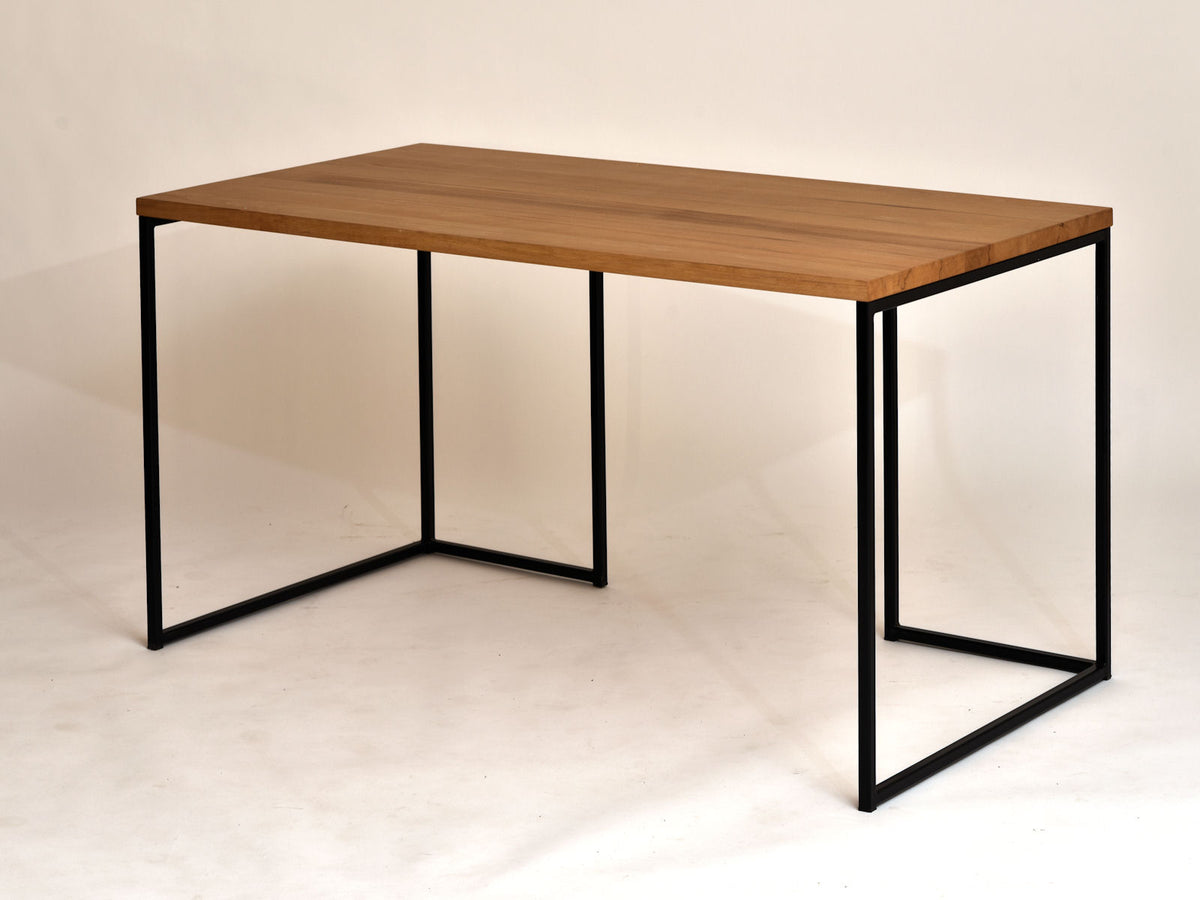 Schreibtisch Orbit, Kernbuche, 140/75 cm
