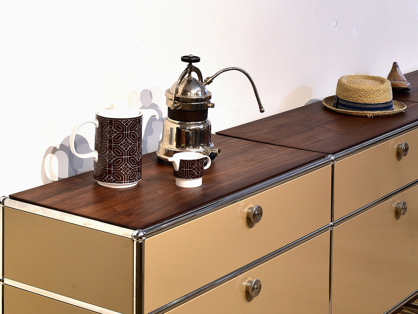 Doppelelement Nussbaum - "real Wood on Top"