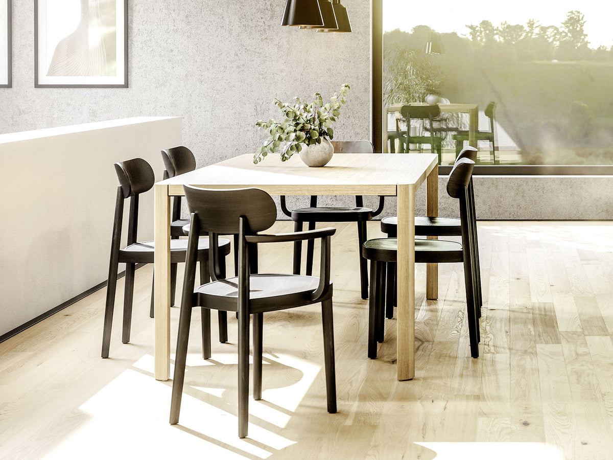 Stuhl Thonet 118 Schwarz - mit Armlehnen